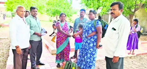 ఔదార్యం చాటుకున్న ‘తలి’్లకి వందనం  