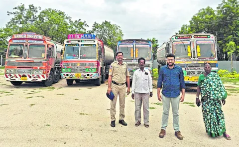 నీటిని తరలిస్తున్న ట్యాంకర్ల సీజ్‌ 
