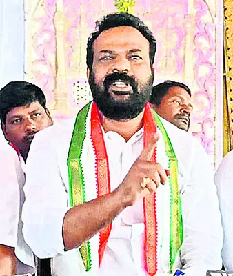 అనుచిత వ్యాఖ్యలు సరికాదు●