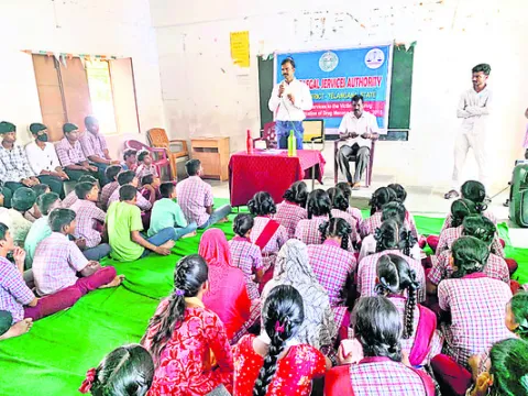 మత్తు పదార్థాలకు దూరంగా ఉండాలి