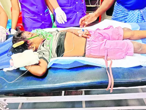 టెర్రస్‌ పైనుంచి పడి.. 