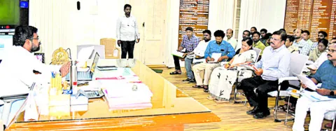రోడ్డు ప్రమాదాల నివారణకు ప్రత్యేక చర్యలు 