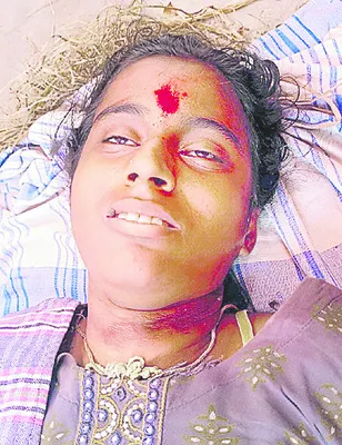 అనుమానాస్పద స్థితిలో వివాహిత ఆత్మహత్య 
