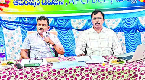 వ్యవసాయ విద్యుత్‌ కనెక్షన్లు వెంటనే ఇవ్వాలి 