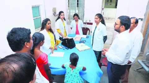 సాధారణ ప్రసవాలకే ప్రాధాన్యం ఇవ్వాలి
