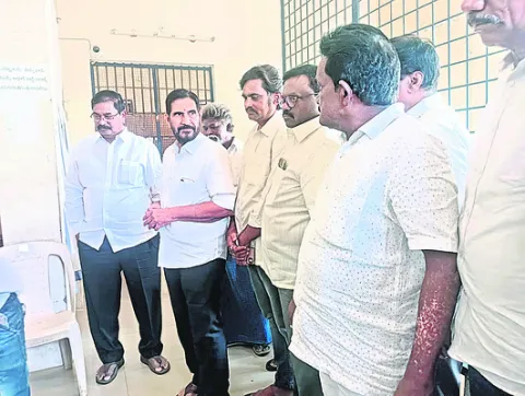 కాకాణ