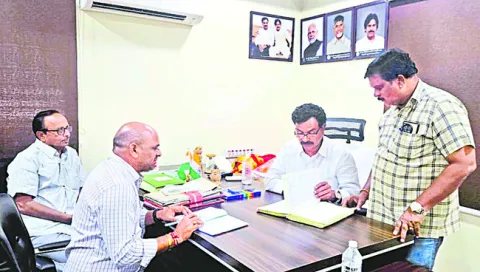 డీసీఎంఎస్‌ చైర్మన్‌గా రామకృష్ణ బాధ్యతల స్వీకారం 