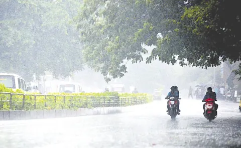 Light to moderate rains for next 48 hours in andhra pradesh