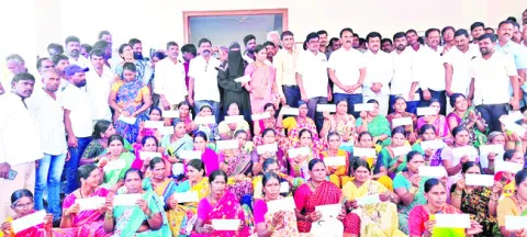 పేదల సంక్షేమమే ధ్యేయం 