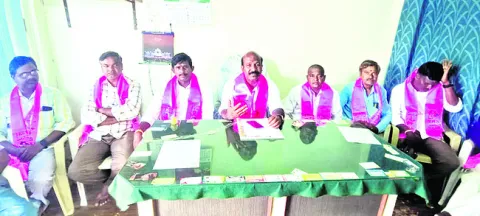 స్థానిక సంస్థల ఎన్నికలకు సిద్ధంగా ఉండాలి