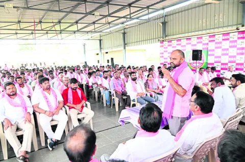 స్థానిక ఎన్నికల్లో బీఆర్‌ఎస్‌ను గెలిపించుకోవాలి