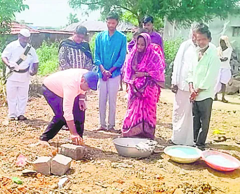 అర్హులందరికీ ఇందిరమ్మ ఇళ్లు 