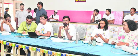 గవర్నర్‌ పర్యటన ఏర్పాట్లపై సమీక్ష 