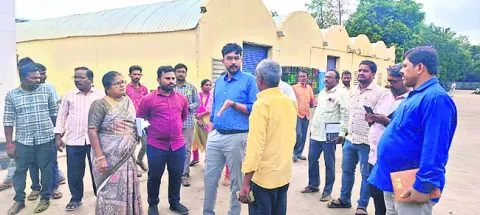 మామిడి రైతులను ప్రభుత్వం ఆదుకుంటుంది