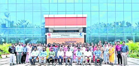 ఎస్‌ఆర్‌ఐటీలో ఉద్యోగాల పంట 