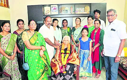 సంగీతంలో సాగరమంత సంగతులు 