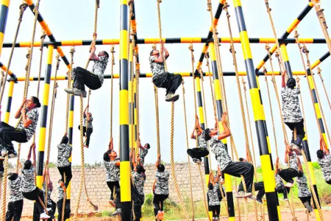 ప్రత్యేక టైం టేబుల్‌..
