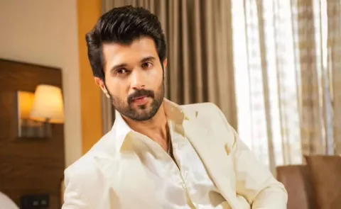 Hyderabad Police Files Case On Vijay Devarakonda