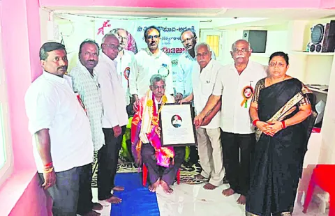 తెలుగు ప్రాచీనతకు దర్పణం ‘వ్యాస మంజూష’ 