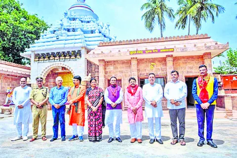 గుండిచా ఆలయ పనులపై సమీక్ష 