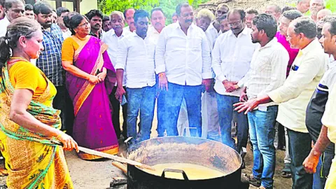 గీత కార్మికుల సమస్యలపై దృష్టిసారిస్తాం 