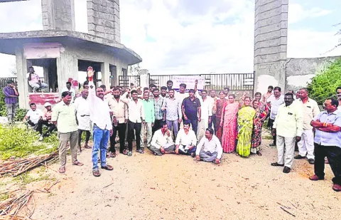 ‘టెక్స్‌టైల్‌’ భూముల విక్రయానికి యత్నం! 