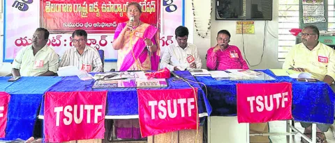 పూర్వ ప్రాథమిక తరగతులు ప్రారంభించాలి