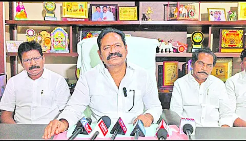 సెంటు ప్రభుత్వ భూమి ఆక్రమించినా 