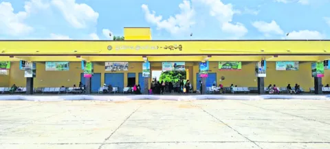 ప్రారంభానికి ముస్తాబైన  ఆర్టీసీ బస్టాండ్‌