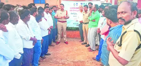 మత్తు పదార్థాలకు దూరంగా ఉండండి 