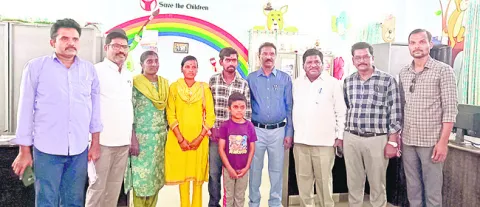 తల్లిదండ్రుల చెంతకు చేరిన బాలుడు