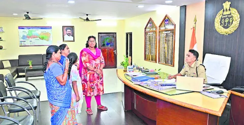 పోలీస్‌ గ్రీవెన్స్‌కు స్పందన