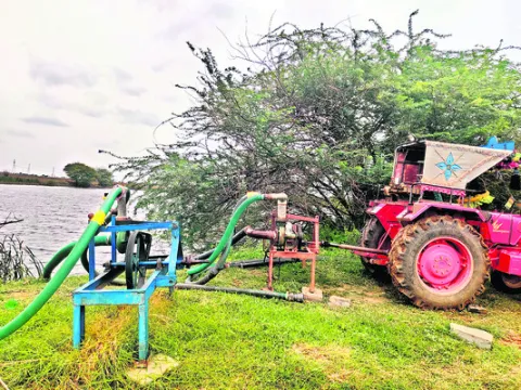 మొక్కజొన్న రైతుకు కన్నీటి కష్టాలు
