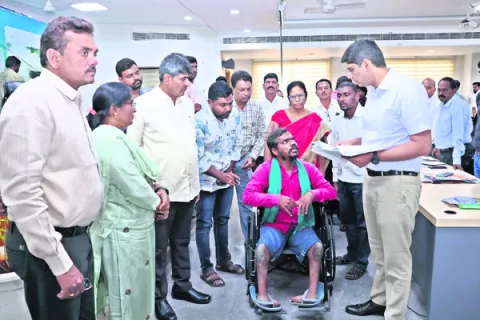 జవాబుదారీగా విధులు నిర్వర్తించాలి