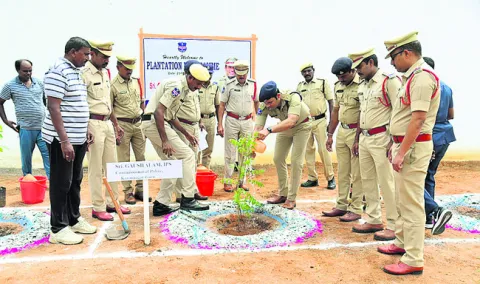 యువత మత్తుకు దూరంగా ఉండాలి