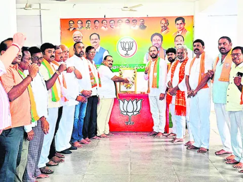 ‘శ్యామాప్రసాద్‌ ముఖర్జీ ఆశయాలు కొనసాగిద్దాం’
