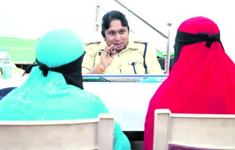 వేధిస్తున్నారు.. రక్షణ కల్పించండి