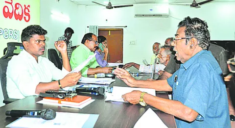 అర్జీలకు సత్వర పరిష్కారమే లక్ష్యం 