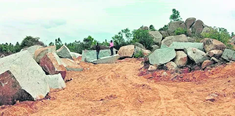 అక్రమ