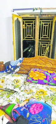 బంగారం చోరీ 