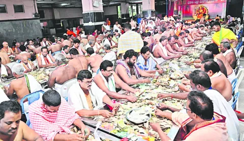 దుర్గమ్మ హుండీ ఆదాయం రూ.3,70,41,400 