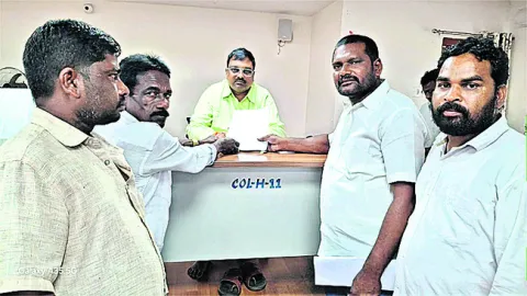 మత్స్యకారుల సమస్యలపై కలెక్టర్‌కి వినతి 
