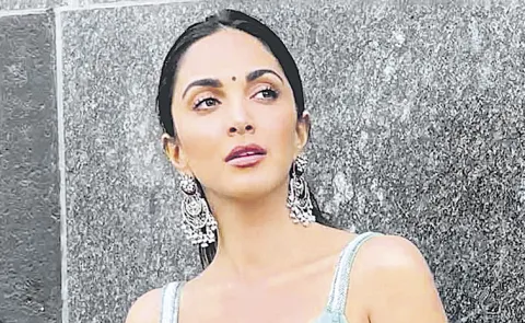 Kiara Advani Approached For Meena Kumari Biopic