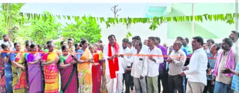 ఒక్కొక్కటిగా హామీలన్నీ నెరవేరుస్తా