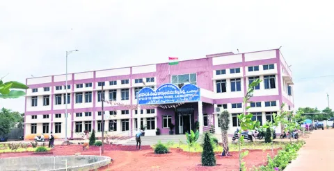 ‘ముందస్తు’గా మేస్తున్నారు..! 