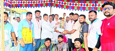క్రీడలతో శారీరక, మానసిక దృఢత్వం