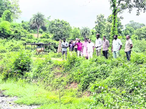 డ్రోన్‌తో దోమల నివారణ మందు పిచికారీ 