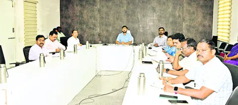 వన మహోత్సవాన్ని విజయవంతం చేయాలి