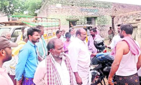 సోయాబీన్‌ విత్తనాల కోసం రైతుల ఆందోళన 