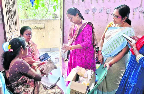కిశోరి వికాసంతో బాలికల బంగారు భవితకు పునాది 